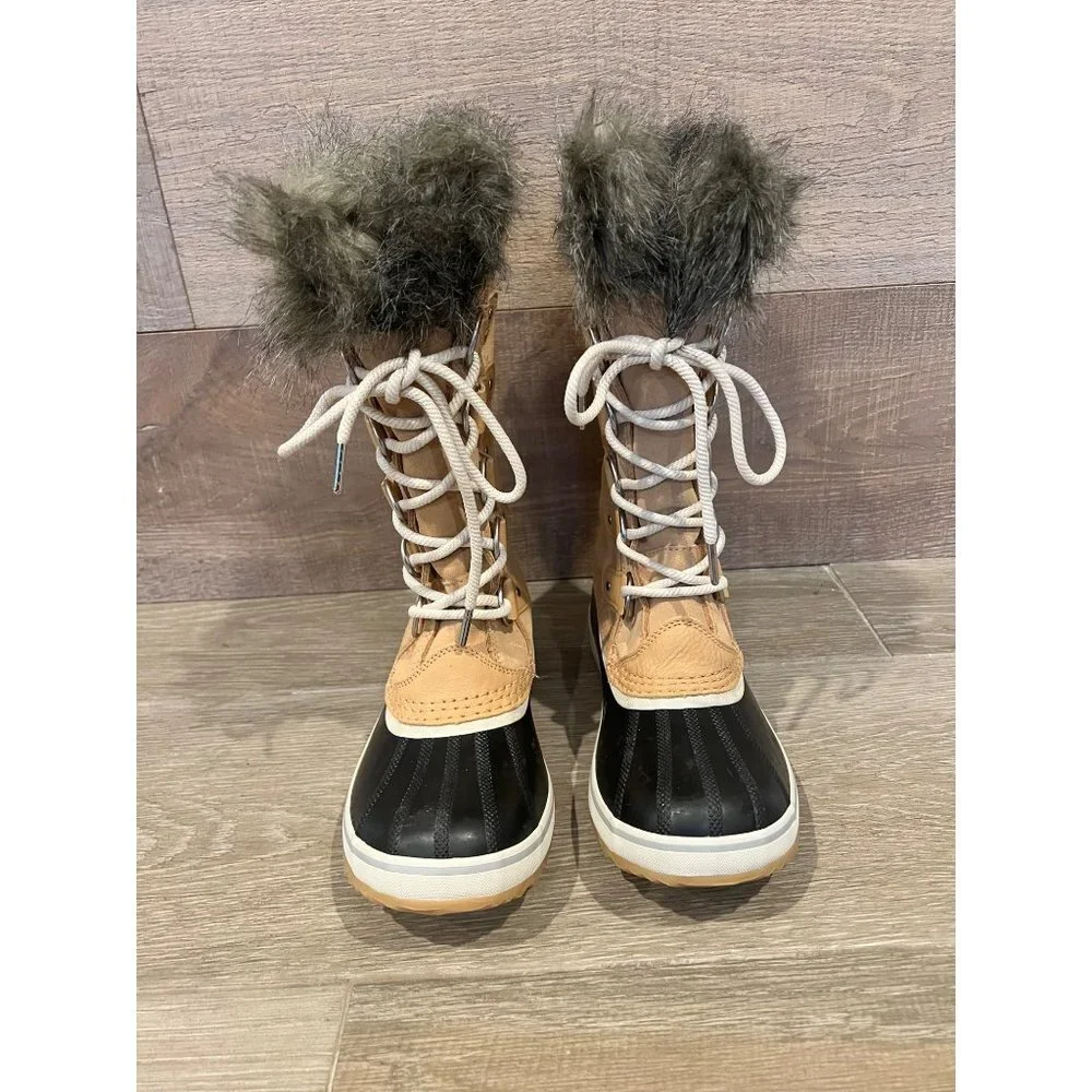 Sorel Joan of Arctic Boots Honest Beige Suede Rubber Winter Snow boots Size 8.5